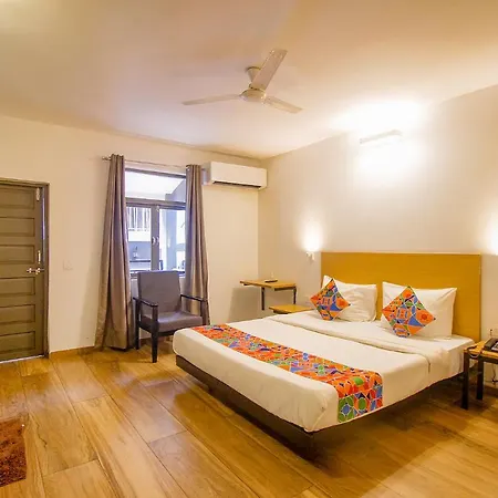 Fabhotel Plaza Inn By Rio With Pool, Calangute Beach